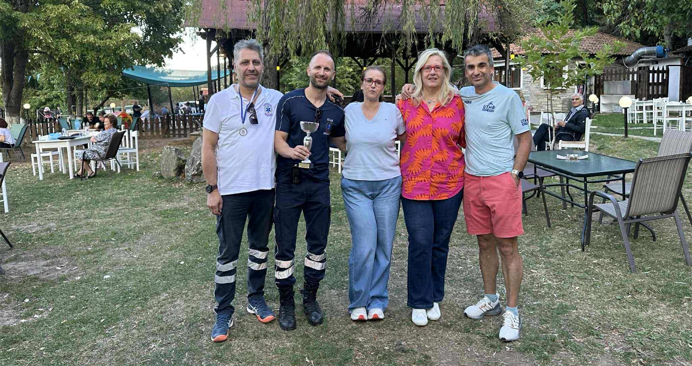 Βραβεύτηκαν οι διασώστες του ΕΚΑΒ και η γιατρός που έσωσαν τον 59χρονο στον “Μουρίκιο Δρόμο”