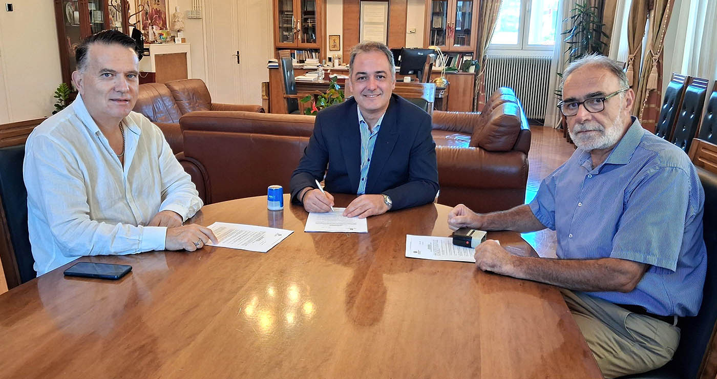 Κοζάνη: Υπογραφή σύμβασης για το έργο συντήρησης των παιδικών χαρών