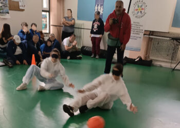 1ο ΓΕΛ Κοζάνης: Μαθητές έμαθαν το goalball, ένα παιχνίδι που απευθύνεται σε τυφλά άτομα