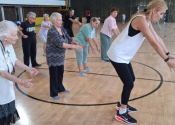 Γυμναστική για όλους στην Κοζάνη: Συμμετοχή του ΚΑΠΗ στη δράση στο ΔΑΚ