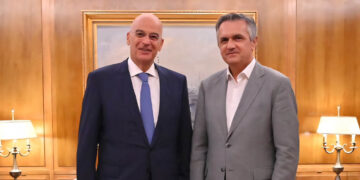 Συνάντηση Κασαπίδη με Δένδια: Πρόταση για επενδύσεις στην Αμυντική Βιομηχανία στη Δυτική Μακεδονία