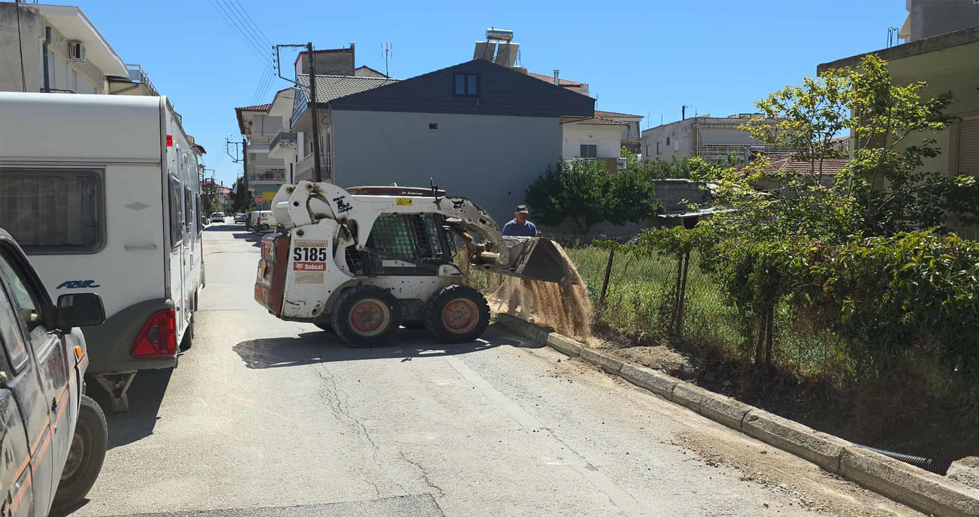 Στην περιοχή του “Αι-Γιάννη” συνεχίζεται η μεγάλη εργολαβία κατασκευής πεζοδρομίων του Δήμου Εορδαίας (ρεπορτάζ της Κούλας Πουλασιχίδου)