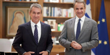 Στη Νέα Δημοκρατία προσχώρησε ο Ανδρέας Λοβέρδος