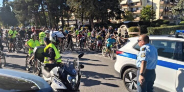 Κοζάνη: Μαθήματα κυκλοφοριακής αγωγής σε παιδιά με ποδήλατα από την Τροχαία