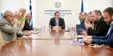 Μηδενικός φόρος για εισόδημα έως 20.000 ευρώ σε πολύτεκνους μισθωτούς και ελεύθερους επαγγελματίες