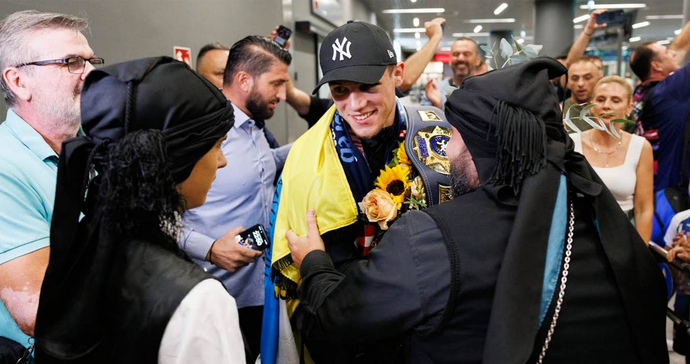 Κουγιουμτσίδης: Με ποντιακές λύρες και νταούλια υποδέχτηκαν τον παγκόσμιο πρωταθλητή