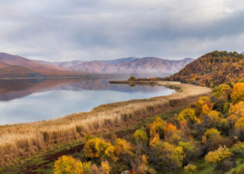 Όταν το Φθινόπωρο καθρεφτίζεται στις Πρέσπες