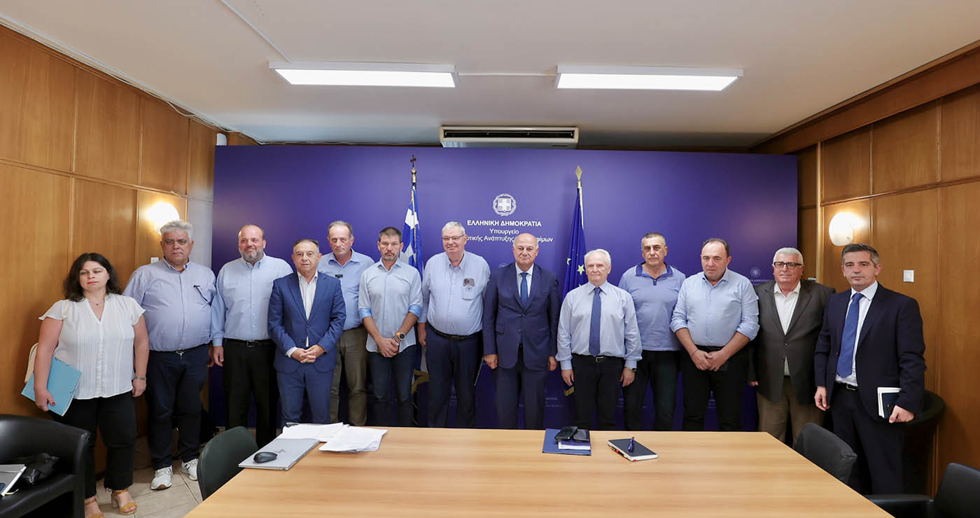 Τσιάρας: Κίνδυνος lockdown – Σύσκεψη με Περιφερειάρχες για την ευλογιά – Σχέδιο 10 ημερών με σταθμούς απολύμανσης