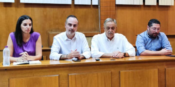 Κλιμάκιο του ΠΑΣΟΚ από την Πτολεμαΐδα: «Όχι» στην καύση – Κριτική στην κυβέρνηση για 60% κενά σε αναπληρωτές και στην ΠΕ Κοζάνης