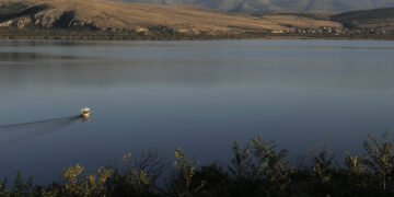 Βεγορίτιδα-Καστοριά: Μια διαδρομή με αυτοκίνητο ανάμεσα σε τέσσερις λίμνες
