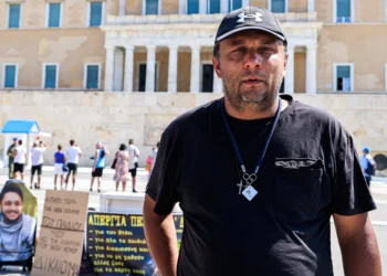 Η εισαγγελέας Πρωτοδικών Λάρισας έκανε δεκτό το αίτημα εκταφής του γιου του Πάνου Ρούτσι που σκοτώθηκε στα Τέμπη