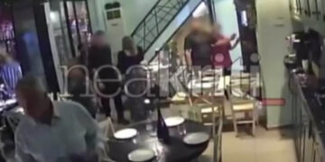 Επίθεση με αυγά και πέτρες δέχθηκε από κουκουλοφόρους ο Μάκης Βορίδης στο Ηράκλειο Κρήτης