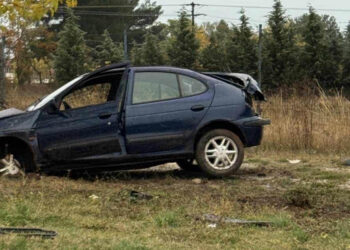 Ατύχημα στο δρόμο προς Μποδοσάκειο – Αυτοκίνητο κατέληξε εκτός οδοστρώματος