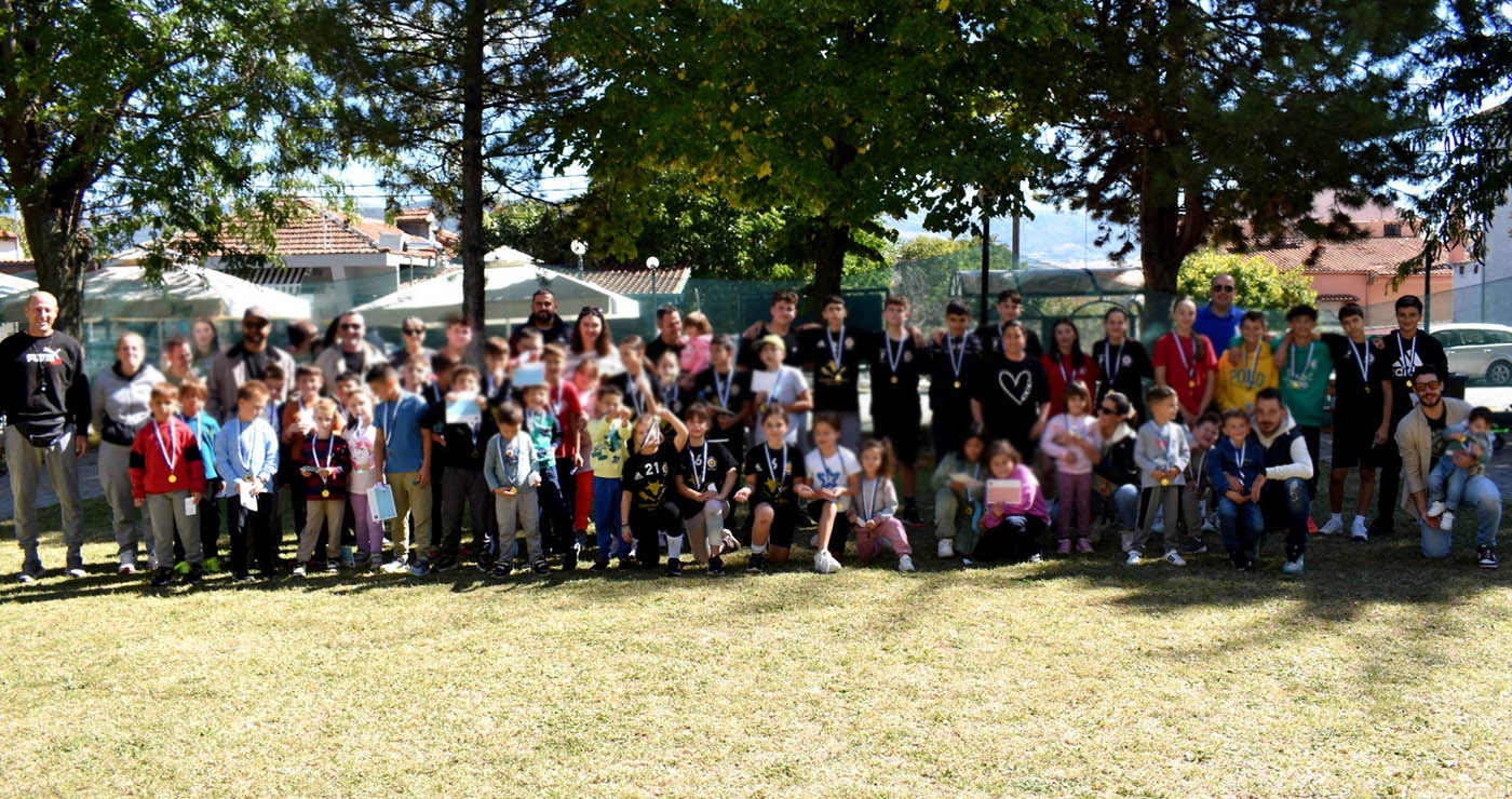 Με όμορφες εικόνες και συγκίνηση τα Τουρνουά Χάντμπολ σε Αμύνταιο και Φιλώτα στη μνήμη των Αν. Μουταφίδη και Δ. Κούπα