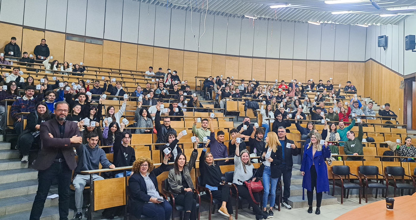 Θερμή Υποδοχή στους Πρωτοετείς Φοιτητές του Τμήματος Διοικητικής Επιστήμης και Τεχνολογίας