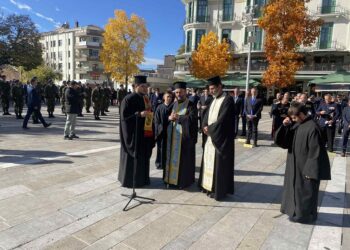 Κοζάνη: Η επιμνημόσυνη δέηση και οι καταθέσεις στεφάνων για την επέτειο του “ΟΧΙ”