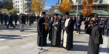 Κοζάνη: Η επιμνημόσυνη δέηση και οι καταθέσεις στεφάνων για την επέτειο του “ΟΧΙ”