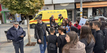 Κοζάνη: «Ελεύθερη πρόσβαση για όλους» – Δράση της Τροχαίας για την Παγκόσμια Ημέρα Λευκού Μπαστουνιού