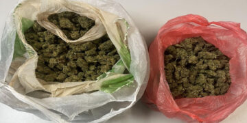 Φλώρινα 19χρονος παρέλαβε πακέτο με 716 γρ. κάνναβης από μεταφορική – Συνελήφθησαν ανήλικος και 18χρονος