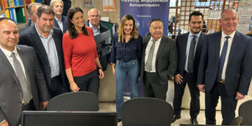Κεραμέως: Επίσκεψη στη βιομηχανία ALFA WOOD Γρεβενών στα εγκαίνια της νέας ΕΠΑΣ Μαθητείας ΔΥΠΑ (video)
