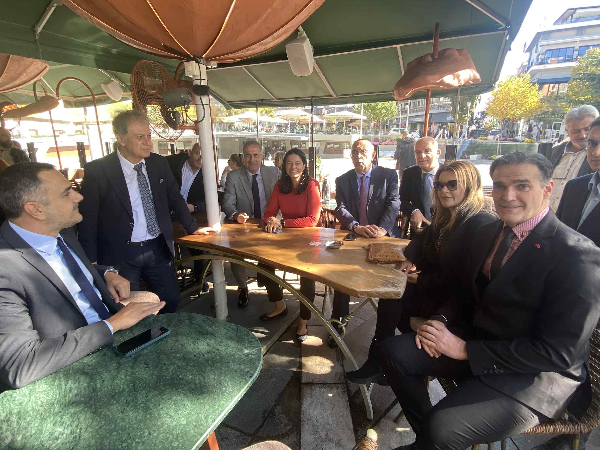 Αξιοποίηση ασφαλιστικής ικανότητας και εργολαβικοί στη συνάντηση Κεραμέως- συνδικαλιστών στην Κοζάνη