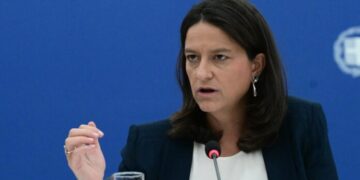 Η Υπουργός Εργασίας, Νίκη Κεραμέως, στην Κοζάνη- Εγκαινιάζει το κτίριο του ΚΕ.Π.Α μαζί με το Διοικητή του e- ΕΦΚΑ