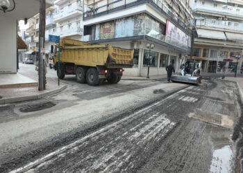 Με εντατικούς ρυθμούς συνεχίζονται οι εργασίες της μεγάλης εργολαβίας ασφαλτοστρώσεων του Δήμου Εορδαίας στην Πτολεμαΐδα