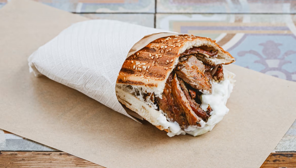 Travel.gr: “Η λαγάνα της Πτολεμαΐδας: Στην «πόλη του φωτός» θα δοκιμάσετε το γευστικό μυστικό των ντόπιων”