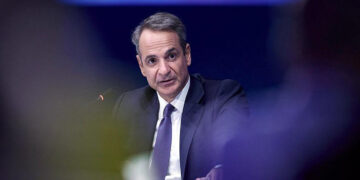 Μητσοτάκης στους Financial Times: Πέντε χρυσοί κανόνες για την ενεργειακή μετάβαση