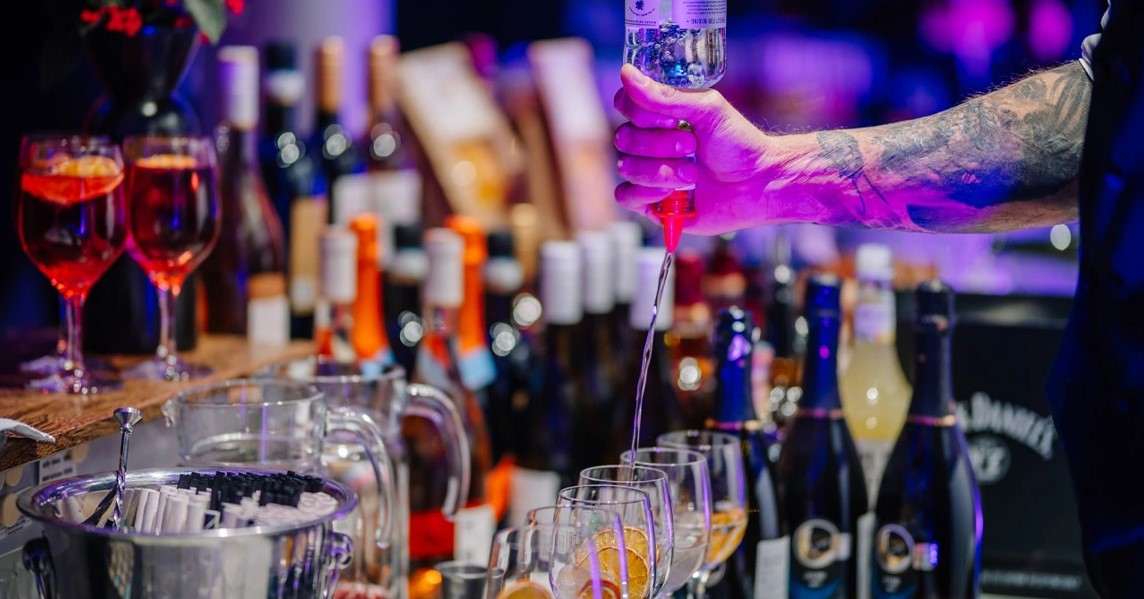 Αθήνα: Δεκαεξάχρονη βρέθηκε νεκρή έξω από μαγαζί μετά από κατανάλωση αλκοόλ