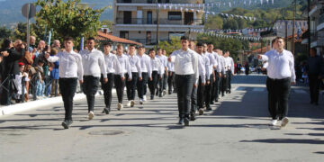 Παρέλαση για τα 113 χρόνια από την Απελευθέρωση των Σερβίων (Φωτογραφίες )