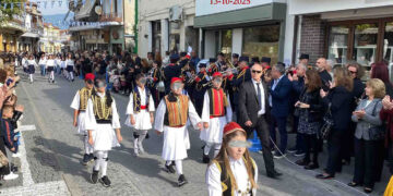 Όμορφη, γλυκιά και συγκινητική η πρώτη επίσημη (μετά από 113 χρόνια) γιορτή στο Βελβεντό για την απελευθέρωσή του από τον τουρκικό ζυγό