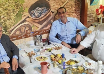 Βουτσινάς, Δημητριάδης και Δασκαλάκης σε χαλαρή έξοδο στα Καμίνια