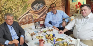 Βουτσινάς, Δημητριάδης και Δασκαλάκης σε χαλαρή έξοδο στα Καμίνια