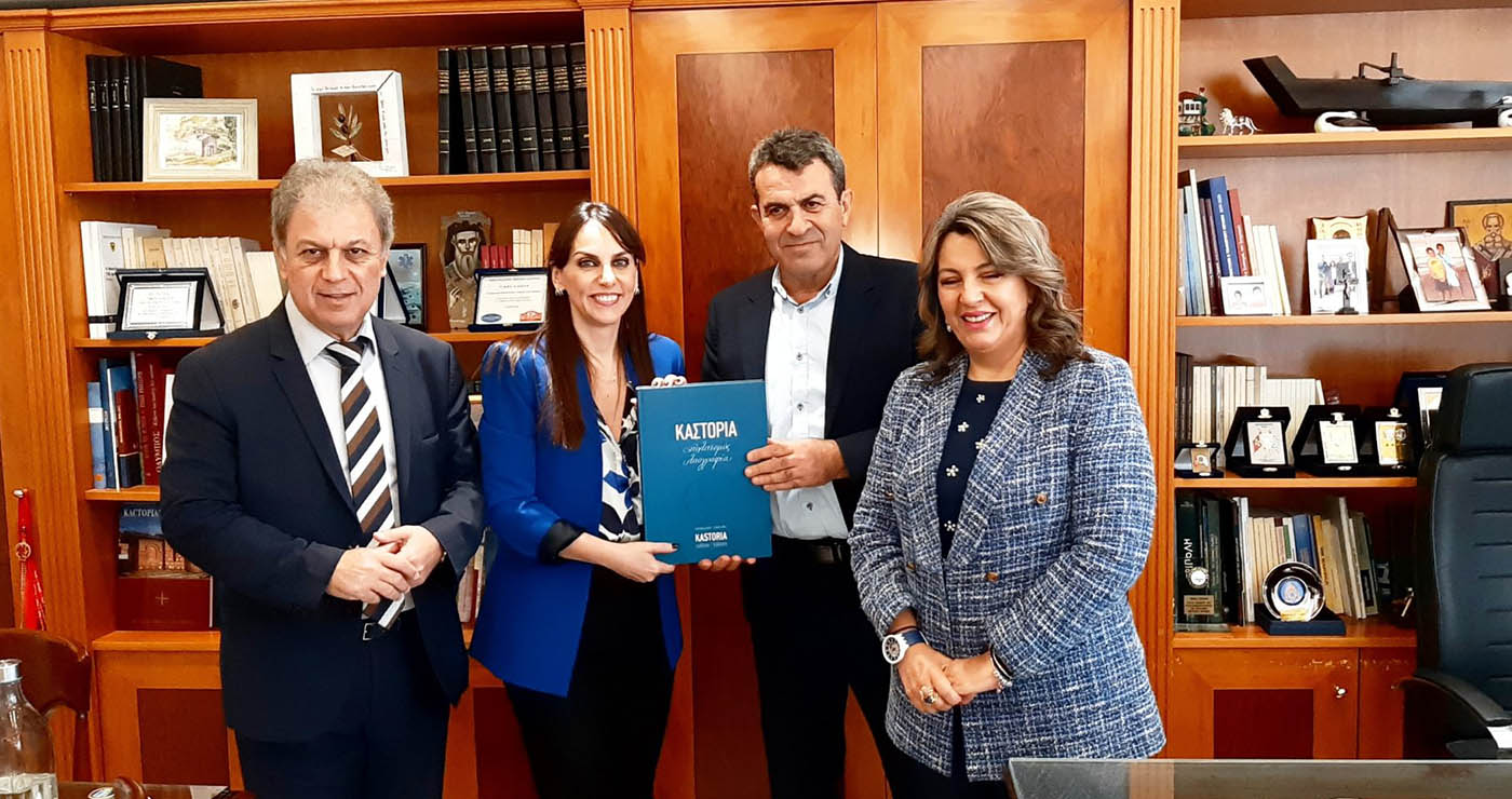 Καστοριά: Επίσκεψη της Υφυπουργού Εσωτερικών Π. Χαραλαμπογιάννη – 56 νέες θέσεις εργασίας στις υπηρεσίες της περιοχής