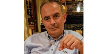 Βολές Γιώργου Αδαμίδη κατά Τσίπρα – “Βρισκόταν πίσω από την εσωκομματική εκκαθάριση και την απομάκρυνση του Στέφανου Κασσελάκη”