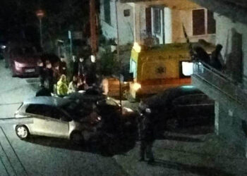 Σύγκρουση αυτοκινήτων με μόνο υλικές ζημιές, στην Οδό Καυκάσου με Ακρίτα (της Κούλας Πουλασιχίδου)