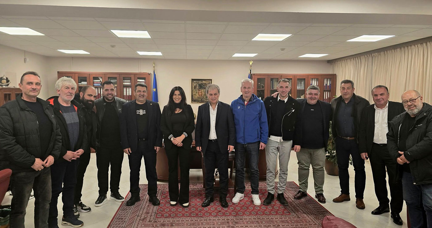 Συνάντηση με τις διοικήσεις των ΕΠΣ Δ. Μακεδονίας είχε ο Περιφερειάρχης – Σκοπός η υποβοήθηση των ομάδων
