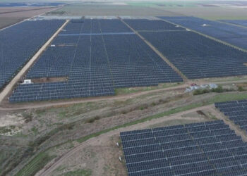 Όμιλος ΔΕΗ: 130 MW φωτοβολταϊκών προστίθενται στο εν λειτουργία χαρτοφυλάκιο ΑΠΕ στη Ρουμανία