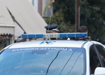 Μενίδι: 14χρονη παρουσιάστηκε στο Αστυνομικό Τμήμα με έμβρυο τυλιγμένο σε εφημερίδα