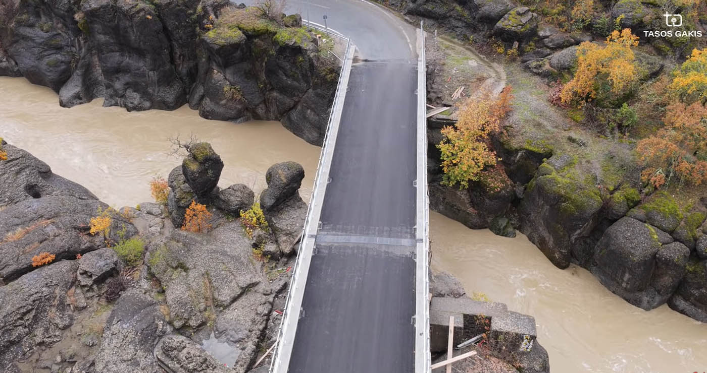 Κομβικό έργο: Η γέφυρα Βενετικού ολοκληρώθηκε και αλλάζει τον οδικό άξονα προς Τρίκαλα – Δείτε πλάνα από drone