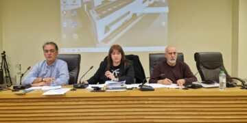 «Υπεύθυνη η Πτολεμαΐδα για τα 630.000 ευρώ»- Θολά επιχειρήματα, μετατόπιση ευθυνών και αντιφάσεις για τα ανταποδοτικά των ΑΠΕ από τη δημοτική αρχή Κοκκαλιάρη