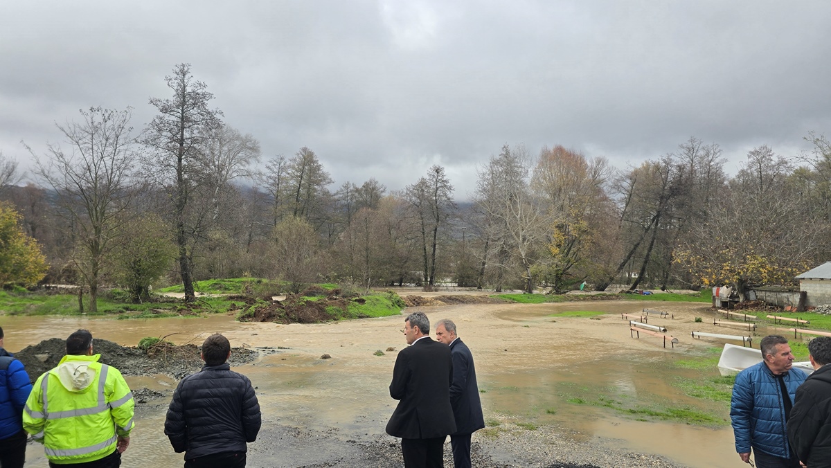 Στις πληγείσες περιοχές της Π.Ε. Καστοριάς ο Περιφερειάρχης και Αντιπεριφερειάρχες