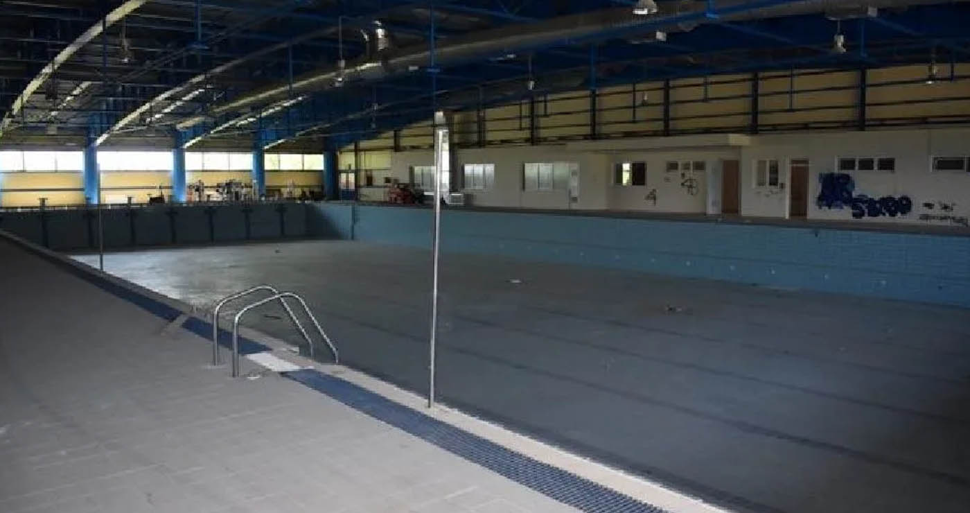 Μπετά το 2006, πρώτες βουτιές το… 2026: Ιστορία γραφειοκρατικής τρέλας για το κολυμβητήριο της Φλώρινας