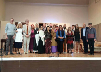 “Επέστρεψαν” στη σκηνή οι συντελεστές του έργου “Δεν είμαι εγώ” του 3ου Εσπερινού ΕΠΑΛ Πτολεμαΐδας! (της Κούλας Πουλασιχίδου)