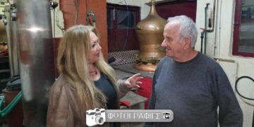 “Ιεροτελεστία” η απόσταξη του τσίπουρου στο ιστορικό παραδοσιακό ΚΑΖΑΝΙ του Στέργιου Οικονομάκη της  Πτολεμαΐδας! (ρεπορτάζ της Κούλας Πουλασιχίδου)