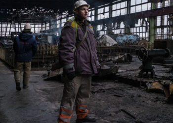 “Κίεβο καλεί Πτολεμαΐδα”: Η ΚΑΘΗΜΕΡΙΝΗ για το πώς υποδέχθηκαν οι χώρες διέλευσης τη συμφωνία των Αθηνών για τον κάθετο ενεργειακό διάδρομο