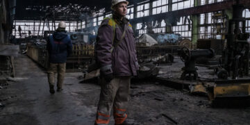 “Κίεβο καλεί Πτολεμαΐδα”: Η ΚΑΘΗΜΕΡΙΝΗ για το πώς υποδέχθηκαν οι χώρες διέλευσης τη συμφωνία των Αθηνών για τον κάθετο ενεργειακό διάδρομο