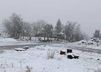 Λευκή μαγεία: Όμορφες εικόνες από τη χιονισμένη Σαμαρίνα Γρεβενών