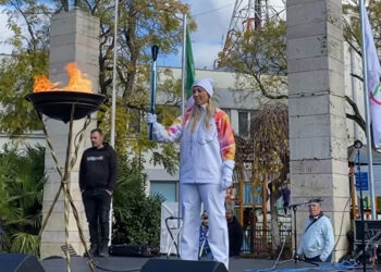 Συγκίνηση για τη Γραμματούλα Χρηστίδου: Το μήνυμά της μετά τη λαμπαδηδρομία στην Πτολεμαΐδα